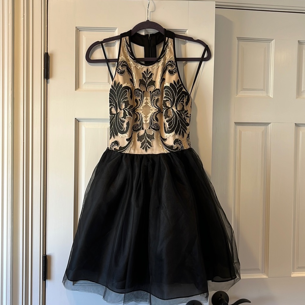 Mini dress with black tool skirt